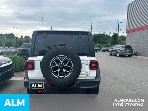 Used 2025 Jeep Wrangler Unlimited Rubicon AWD/4WD image 7