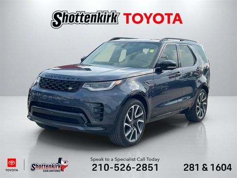 Used 2024 Land Rover Discovery Dynamic SE image 1