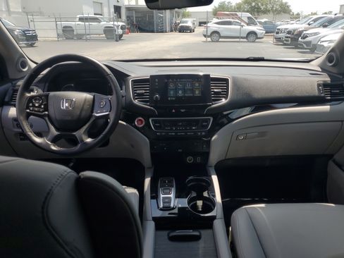 Used 2019 Honda Pilot Touring image 17