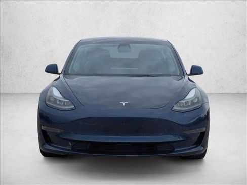 Used 2023 Tesla Model 3 Standard Range image 2