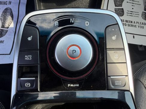 Used 2020 Kia Niro EX w/ Cold Weather Package FWD image 45