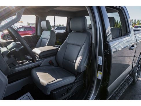 New 2025 Ford F150 Lightning Flash AWD/4WD image 8