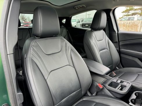 Certified 2025 Ford Mustang Mach-E Premium image 20