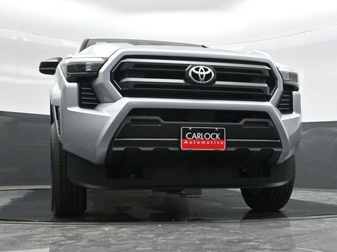 Used 2025 Toyota Tacoma SR image 40