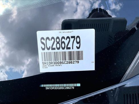 Used 2025 Nissan Pathfinder Platinum w/ Cargo Package FWD image 33