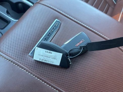 Used 2025 GMC Sierra 2500 Denali Ultimate image 28