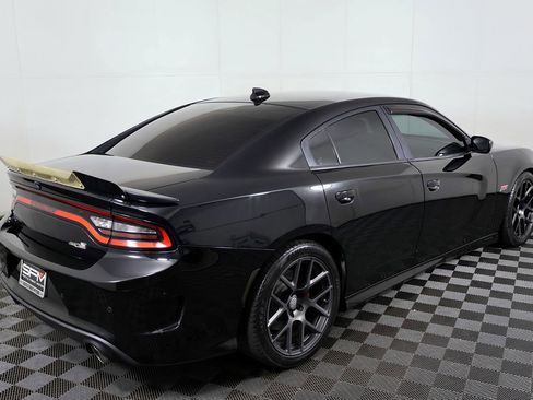 Used 2016 Dodge Charger R/T Scat Pack image 8