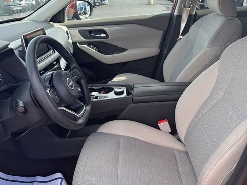 Certified 2023 Nissan Rogue SV image 9