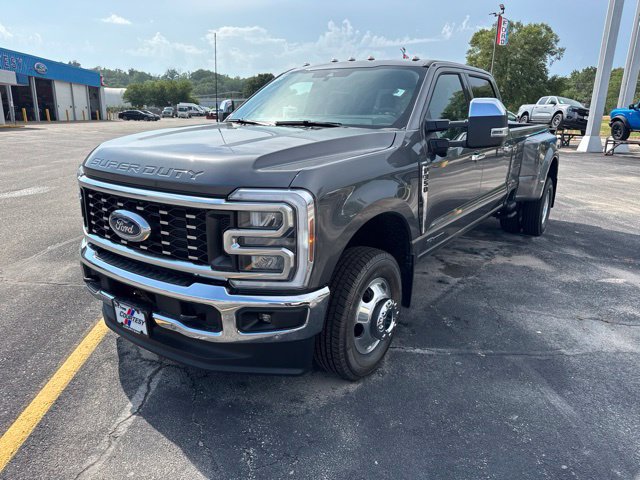 New 2026 Ford F350 Lariat w/ Lariat Ultimate Package AWD/4WD image 1
