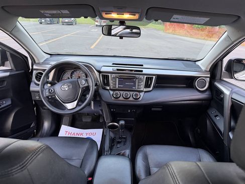 Used 2015 Toyota RAV4 LE AWD/4WD image 16