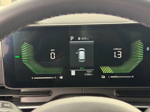 Certified 2025 Kia Carnival LXS FWD image 24