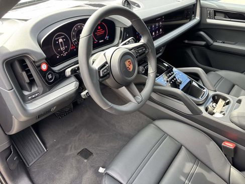 New 2026 Porsche Cayenne Coupe AWD/4WD image 26