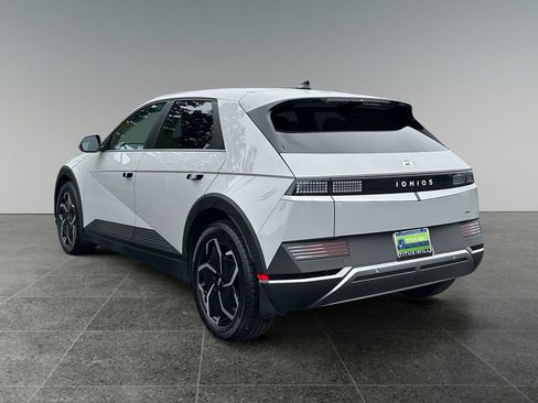 Used 2024 Hyundai Ioniq 5 SEL AWD/4WD image 7