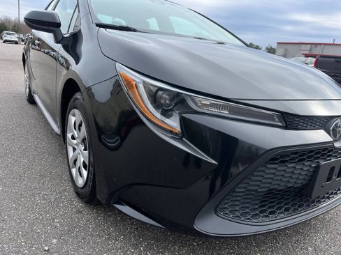 Used 2021 Toyota Corolla LE image 26