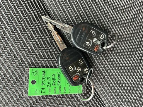 Used 2013 Ford Taurus SEL FWD image 33
