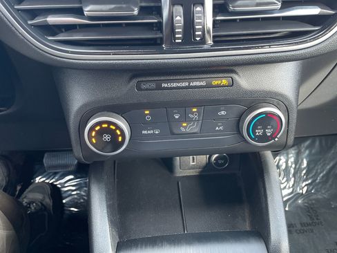 Used 2020 Ford Escape S image 19