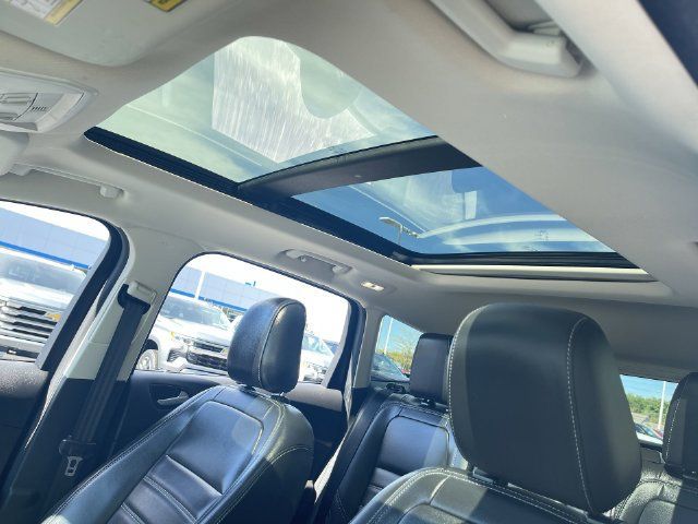 Used 2019 Ford Escape SEL FWD image 18
