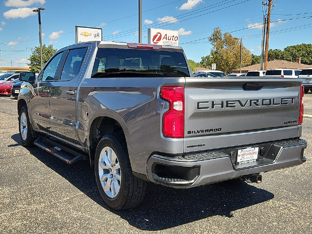 Used 2021 Chevrolet Silverado 1500 Custom w/ LPO, Blackout Package RWD image 3