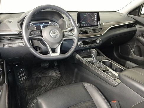Used 2020 Nissan Altima 2.0 Platinum FWD image 8