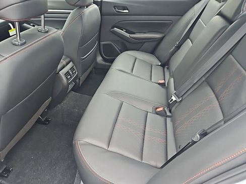 Certified 2024 Nissan Altima 2.0 SR FWD image 8
