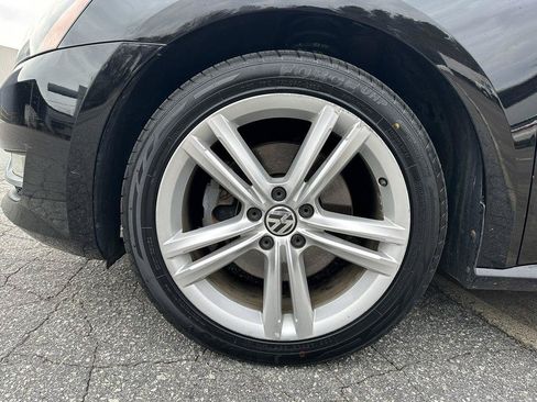 Used 2015 Volkswagen Passat 1.8T SEL Premium FWD image 14
