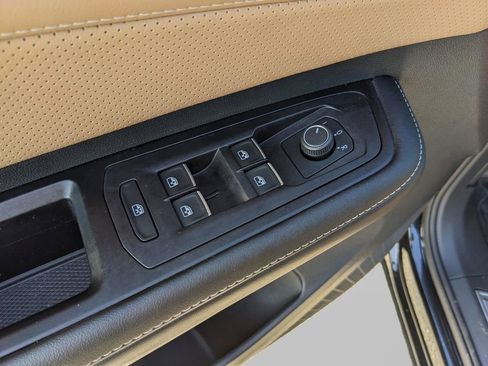 Certified 2024 Volkswagen Atlas Cross Sport SEL R-Line image 17