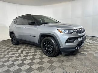 Used 2022 Jeep Compass Altitude video 2