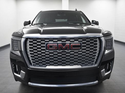 Used 2023 GMC Yukon Denali image 2