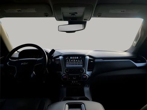 Used 2020 Chevrolet Suburban LT w/ Max Trailering Package image 23