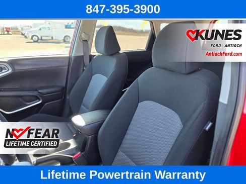 Used 2025 Kia Soul LX w/ LX Technology Package FWD image 18