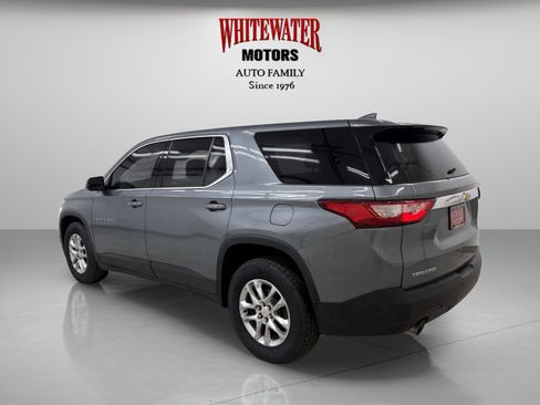 Used 2018 Chevrolet Traverse LS FWD image 2