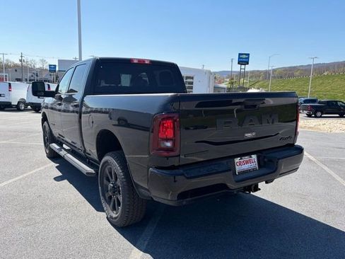 New 2026 RAM 2500 Big Horn AWD/4WD image 4