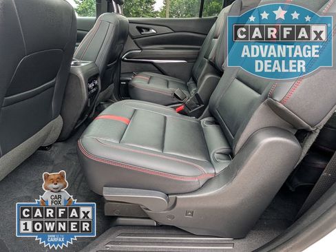 Used 2024 Chevrolet Traverse RS w/ LPO, Floor Liner Package AWD/4WD image 23