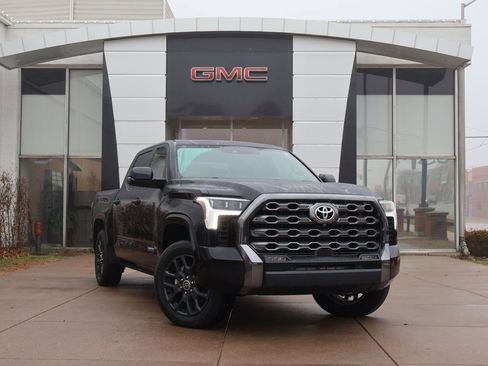 Used 2022 Toyota Tundra Platinum image 1