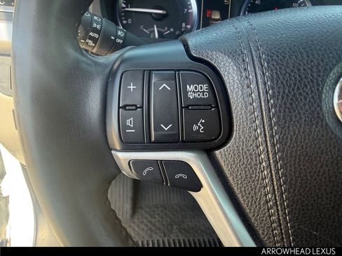 Used 2018 Toyota Highlander Limited image 15