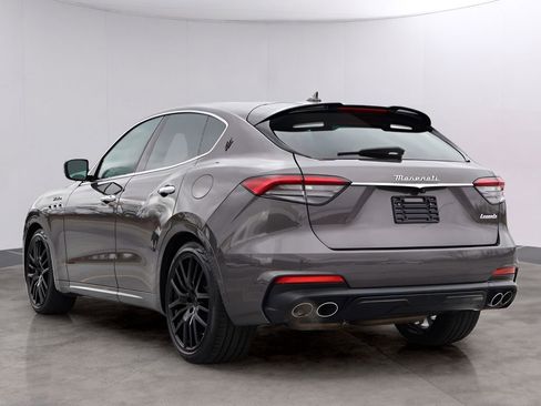 Used 2022 Maserati Levante Modena AWD/4WD image 5