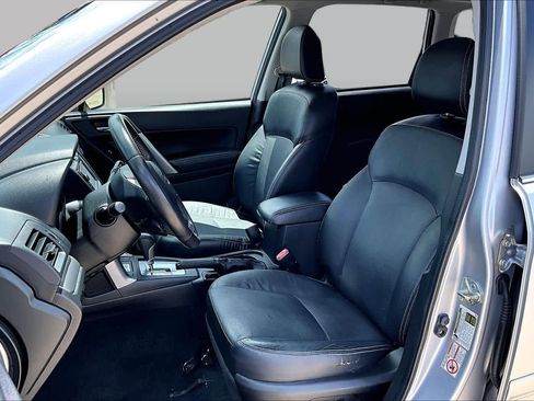 Used 2014 Subaru Forester 2.5i Touring AWD/4WD image 8