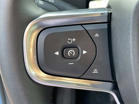 Used 2024 Volvo XC40 Recharge Plus w/ Protection Package Premier image 37