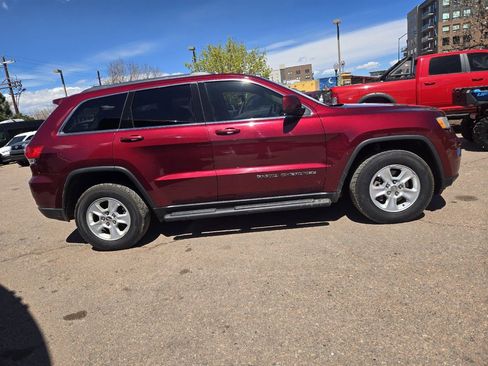 Used 2017 Jeep Grand Cherokee Laredo w/ Quick Order Package 23E image 11