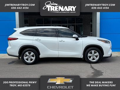 Used 2022 Toyota Highlander LE