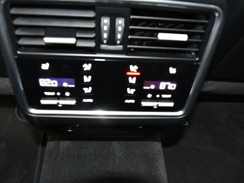 Certified 2023 Porsche Cayenne Platinum Edition AWD/4WD image 30