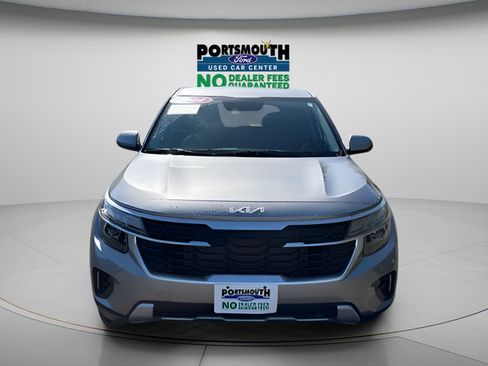 Used 2024 Kia Seltos LX AWD/4WD image 16