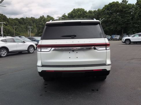 Used 2022 Lincoln Navigator L Reserve AWD/4WD image 6