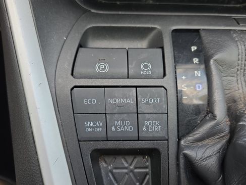 Used 2021 Toyota RAV4 XLE Premium AWD/4WD image 25