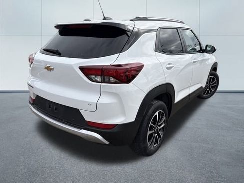 Used 2024 Chevrolet TrailBlazer LT w/ Convenience Package image 4