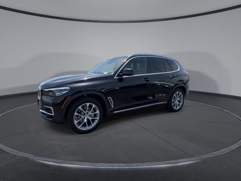 Used 2023 BMW X5 xDrive40i w/ Parking Assistance Package AWD/4WD image 5