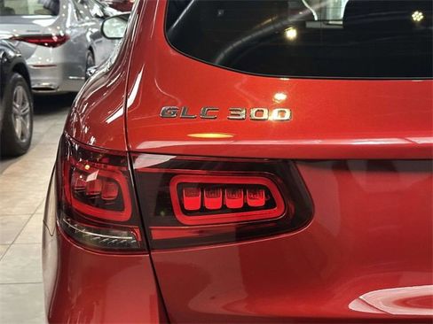 Certified 2022 Mercedes-Benz GLC 300 4MATIC image 11