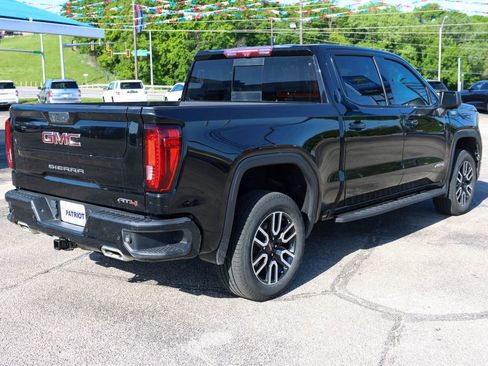 Used 2023 GMC Sierra 1500 AT4 w/ AT4 Premium Package AWD/4WD image 6