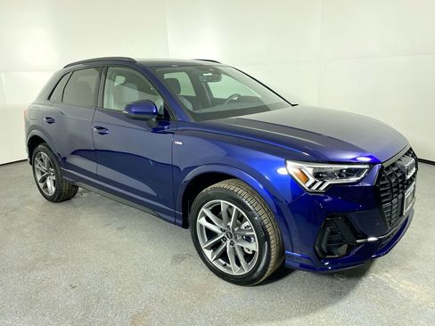 Certified 2025 Audi Q3 2.0T Premium w/ Convenience Package image 29