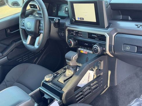 Certified 2025 Toyota Tacoma SR5 image 12